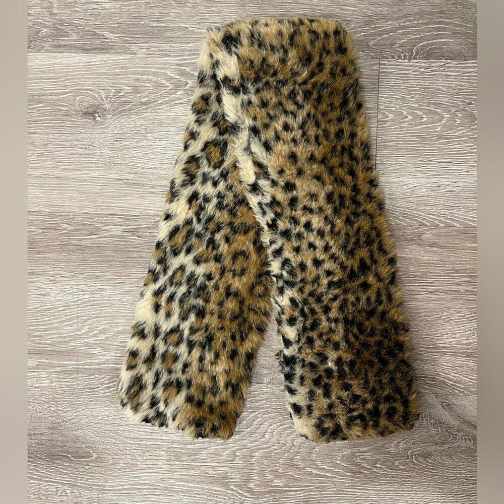 Leopard print furry neck scarf 100% polyester - Picture 1 of 3